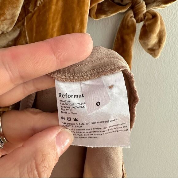 Reformation Cambrie Dress Gold - Picture 8 of 8